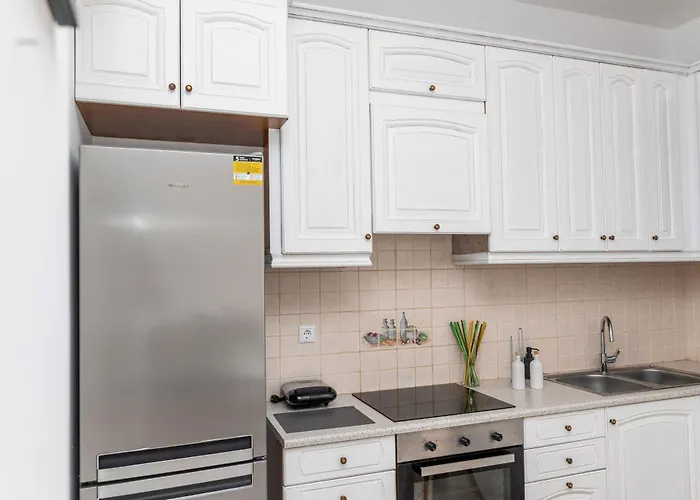 Manouk's - Two Bedroom